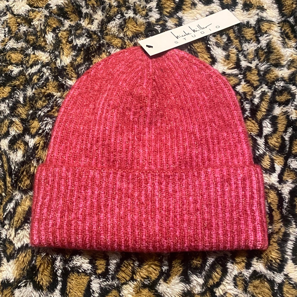 Nicole Miller Studio Sangria Fuscia Pink Winter Beanie One Size